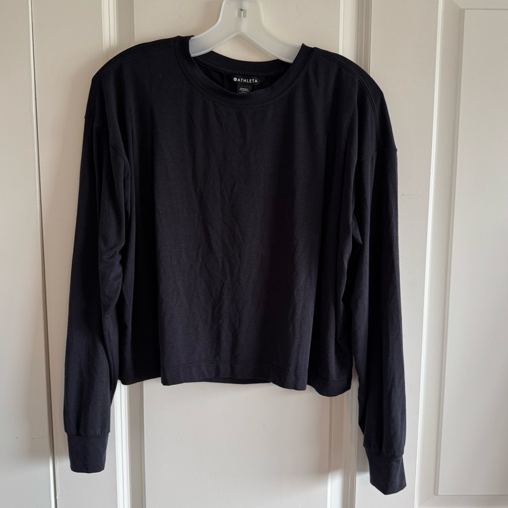 Athleta Black Cropped oversized athletic Long Sleeve Top